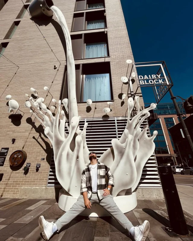 Did you know that there are over 700 unique pieces by local artists in the Dairy Block art collection, creating a fully immersive experience? From larger-than-life murals (like this 30-foot "Milk Splash sculpture by Air Work Studio) to cleverly hidden details, there's something for everyone.⁠⁠📌 31 artists⁠📌 50% minority artists⁠📌 715 art pieces⁠📌 275 commissions⁠📌 433 guest room pieces in The Maven including 4 hand painted murals⁠📌 3 interactive installations in the Alley⁠📌 All artists were based in Colorado at the time of installation!⁠⁠With each piece carefully selected to celebrate the spirit of the Mile High City and to offer unexpected moments of whimsy and delight, we invite you to explore our art-filled district.⁠ ⁠⁠🎨 View our art collection virtually at the link in our bio!⁠⁠📸: @CalebDCourtney